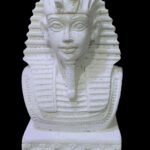 Small statue of Tutankhamun