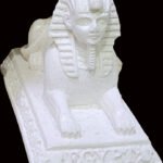 A statue of Tutankhamun's