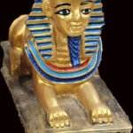 A golden statue of Tutankhamun